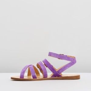 Strapped suede light purple sandals